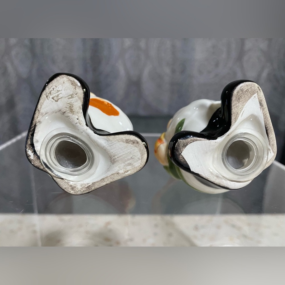 Set of Salt and Pepper Shakers of Ceramic Gnomes - Picture 7 of 15